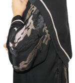 Abaya Dubai noire avec broderie en gold et noire – Image 4