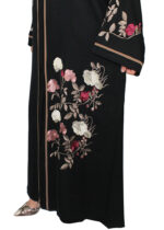 Abaya Dubai noire avec broderies fleurs – Image 2