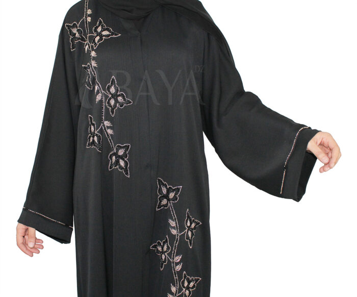 Abaya noire élégante perlée en forme de feuille