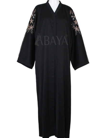 Abaya Dubai noire avec détails en perles l’essence du chic