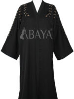Abaya Noire aux Motifs Perlés : Une Touche d’Élégance