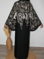 Abaya Luxe en Tissu Nida – Élégance et Fluidité pour Vos Fêtes