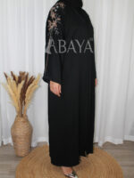 Abaya Noire avec Détails en Perles : L’Essence du Chic - Abayadz