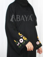 Abaya Dubai avec Manches Ornées de Perles en Forme de Fleurs