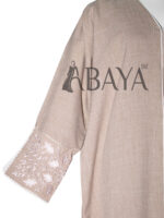 Abaya Élégante en Beige avec Broderies Florales - abayadz.com