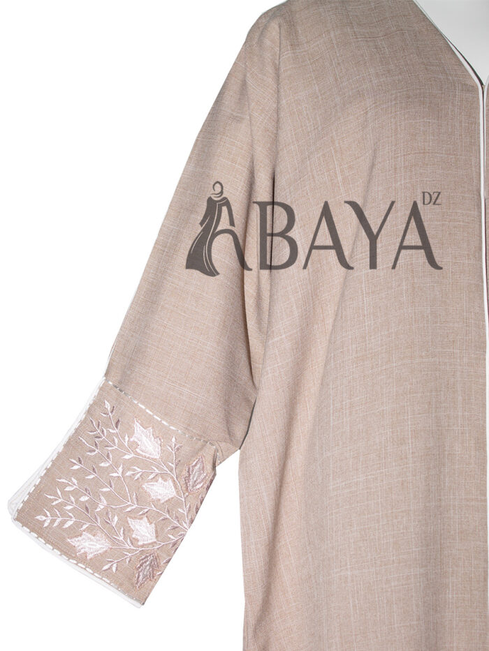 Abaya Élégante en Beige avec Broderies Florales - abayadz.com