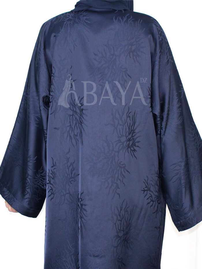 Abaya Dubai luxe en bleu foncé avec un tissu fluide et chic