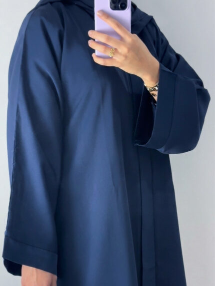 Abaya Bleu en Nidah Soyeux – Simple et Confort