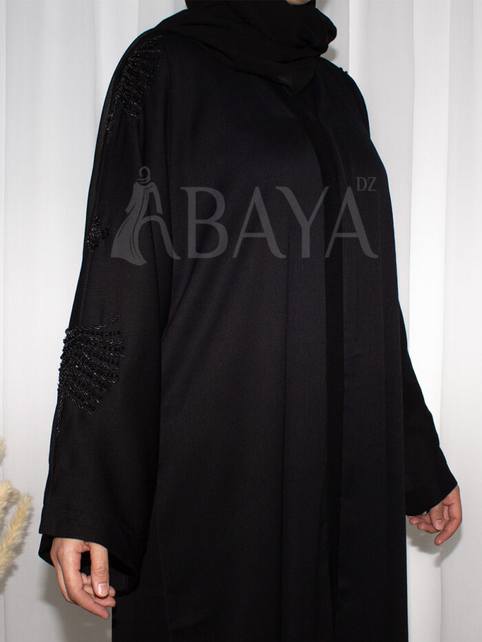 Abaya Noire Élégante avec Perles sur les Épaules, les Manches et le Dos