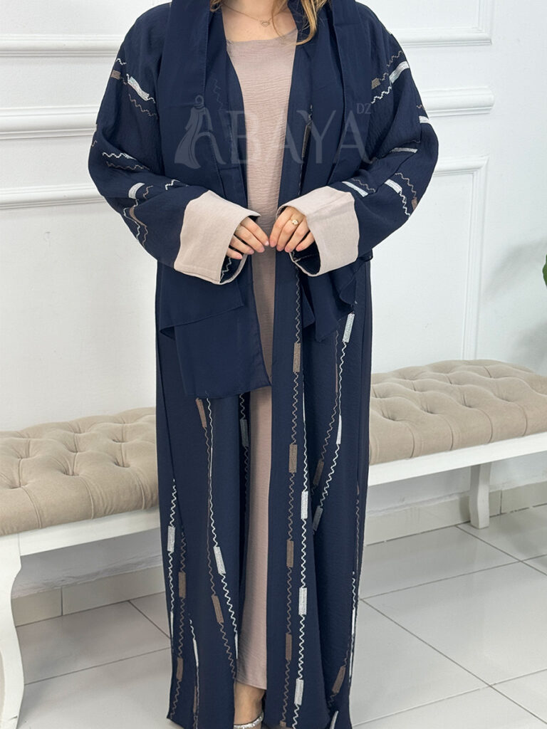 Abaya Kimono ensemble bleu deux pièces avec broderies