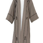 Kimono ensemble en beige avec détails perlés