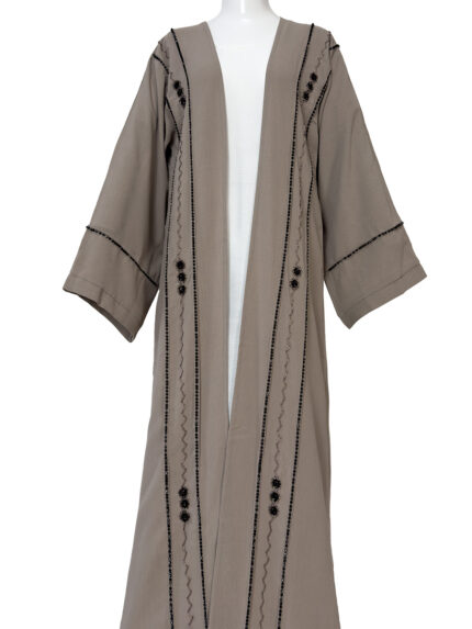 Kimono ensemble en beige avec détails perlés