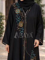 Abaya Dubaï Noire Perlée – Élégance & Luxe Intemporel en Algérie