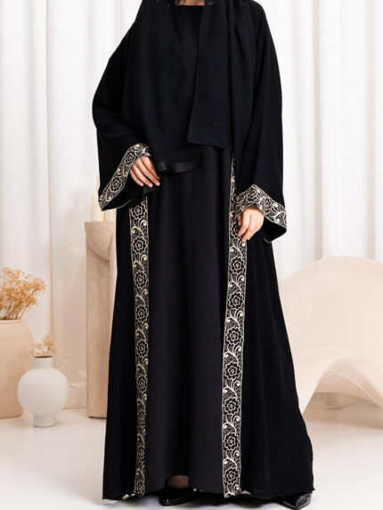 Abaya Noire Élégante avec Broderie Fleurie Raffinée