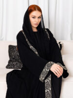 Abaya Noire Élégante avec Broderie Fleurie Raffinée