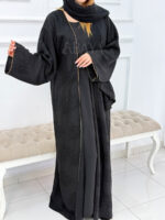 Abaya Noire avec Robe : Simplicité et Élégance Intemporelle