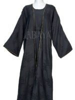 Abaya Noire avec Robe : Simplicité et Élégance Intemporelle