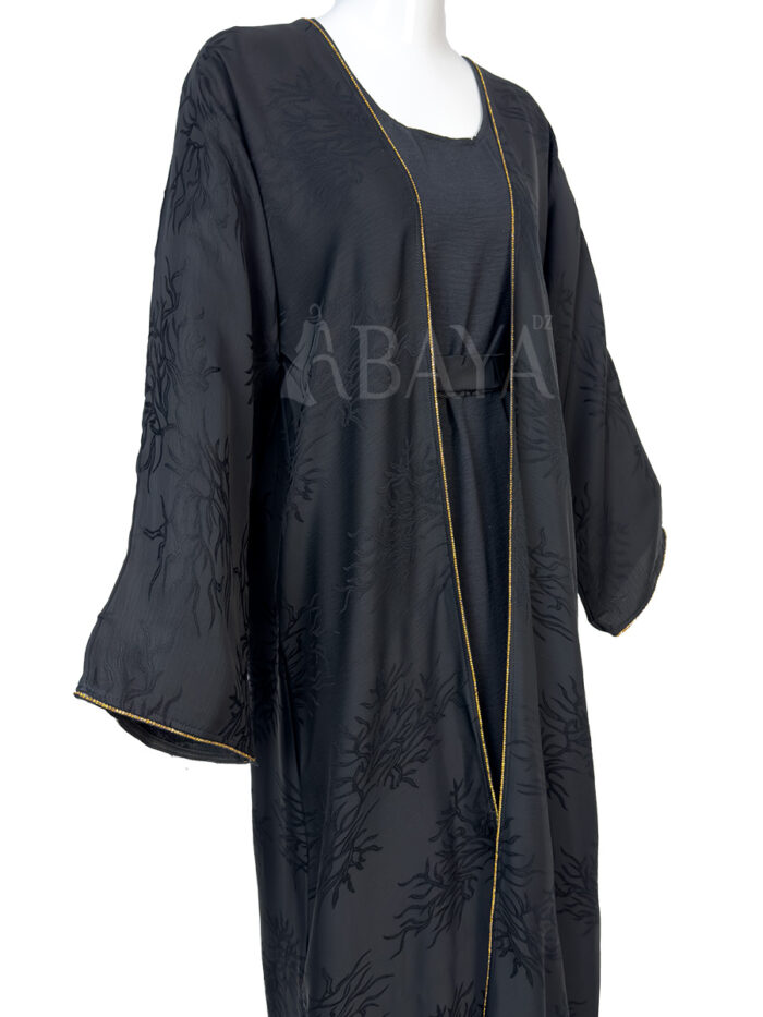 Abaya Noire avec Robe : Simplicité et Élégance Intemporelle