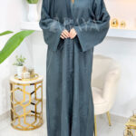 Abaya Luxe Turquoise Sombre Jacquard – Chic et Raffinement