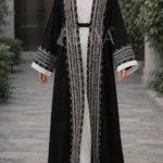 Ensemble Abaya Noir Deux Pièces avec Broderies Élégantes