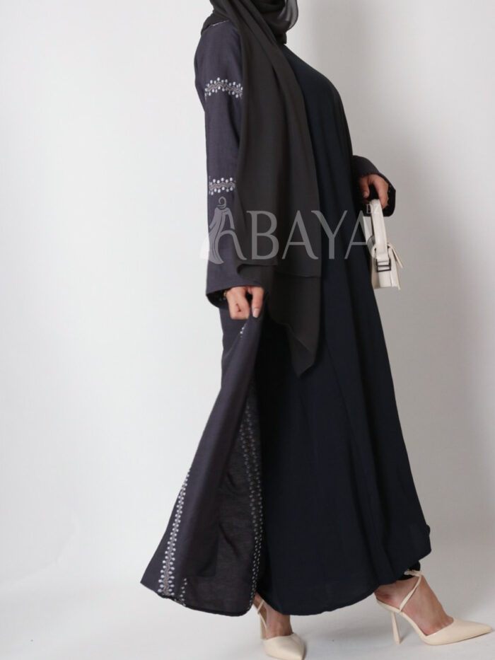 Abaya ensemble deux pièces avec broderies élégantes