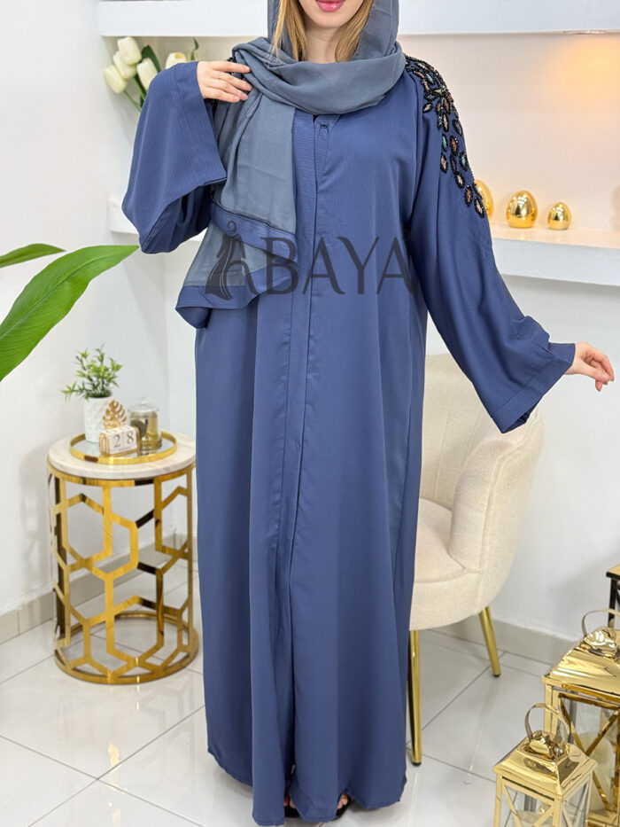 Abaya Chic Bleu en Tissu Zoom avec Détails Perlés