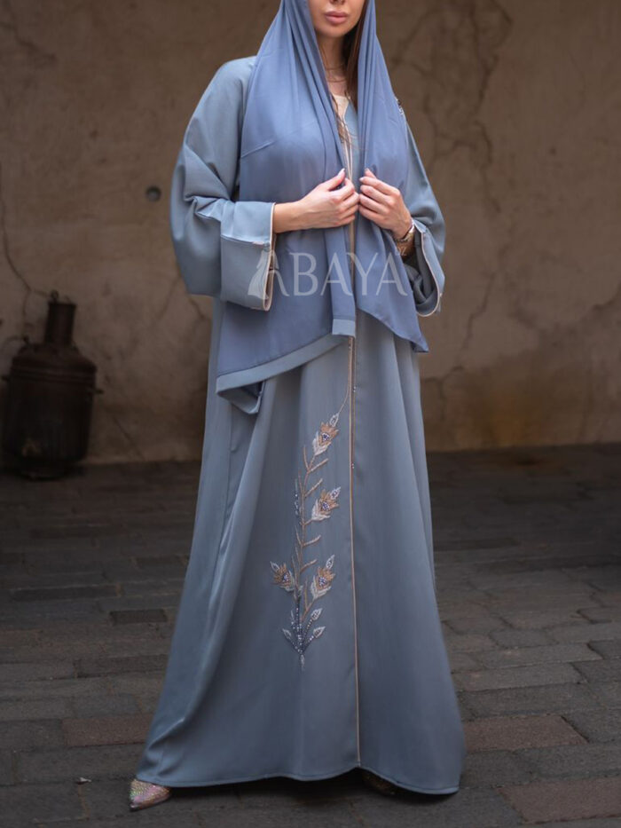 Abaya Perlée de Dubaï en Bleu Clair - Confort et Raffinement