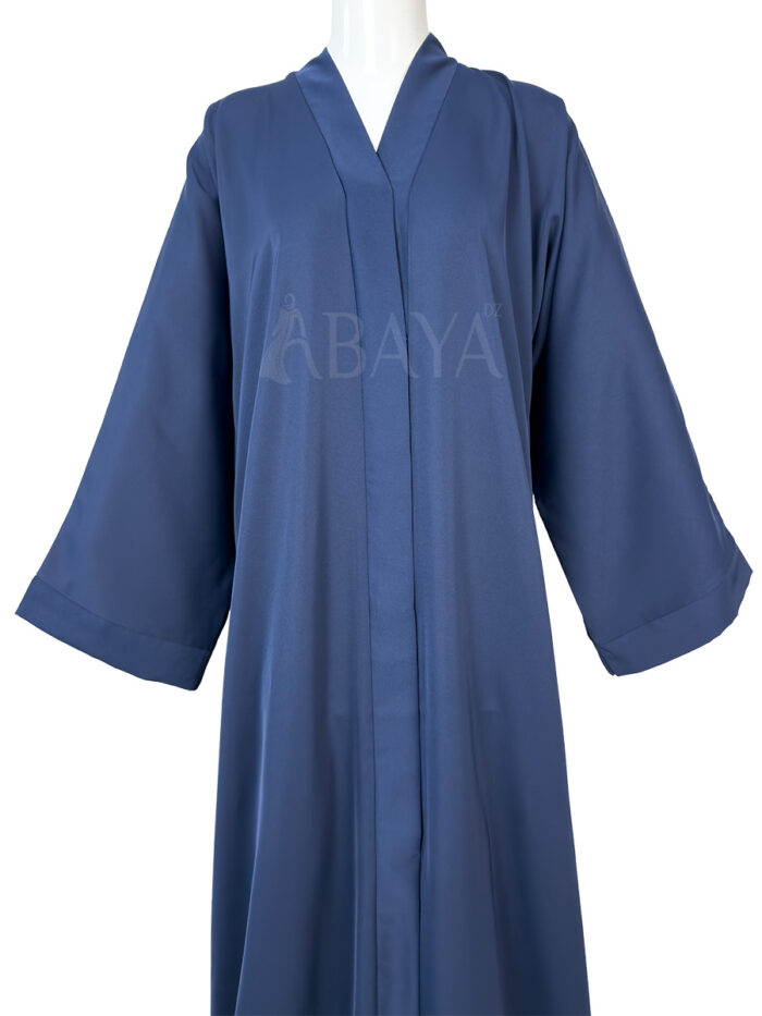 Abaya Bleu en Nidah Soyeux – Simple et Confort
