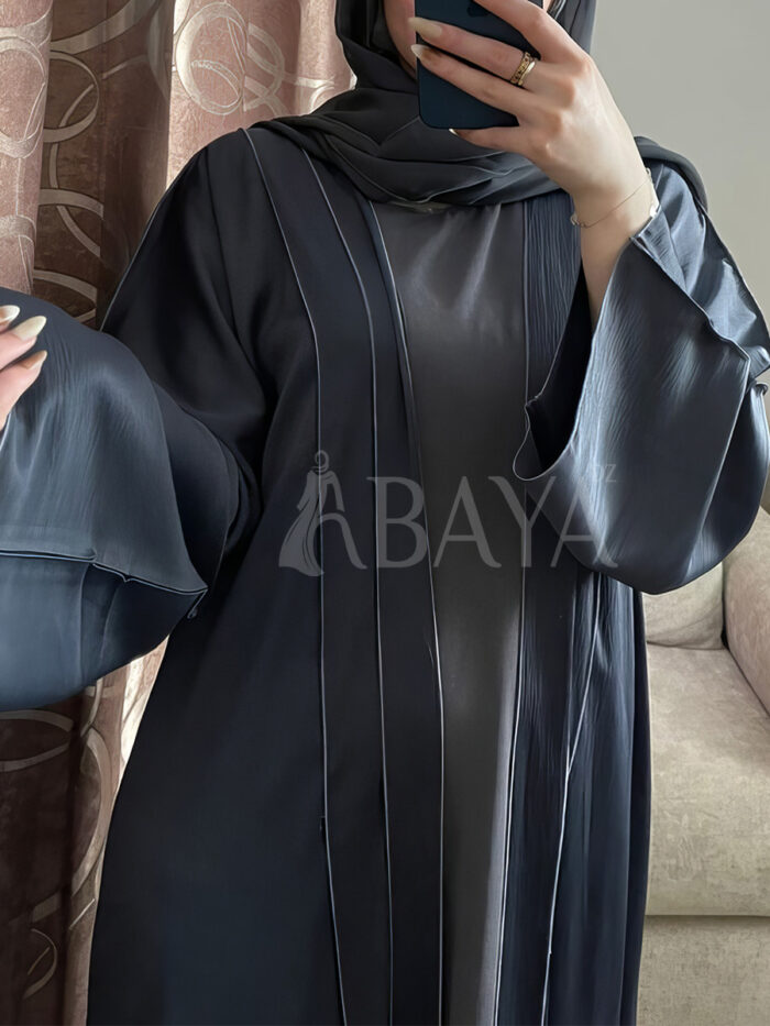 Abaya Ensemble avec Robe gris foncé : simplicité et élégance