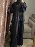 Abaya Ensemble avec Robe gris foncé : simplicité et élégance