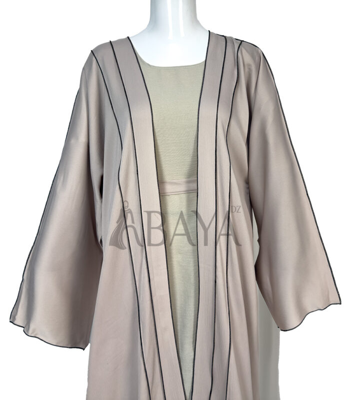 Abaya Ensemble Réversible à double face avec Robe en Beige : simplicité et élégance – Image 4