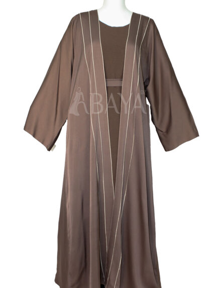 Abaya Ensemble avec Robe en Marron : simplicité et élégance