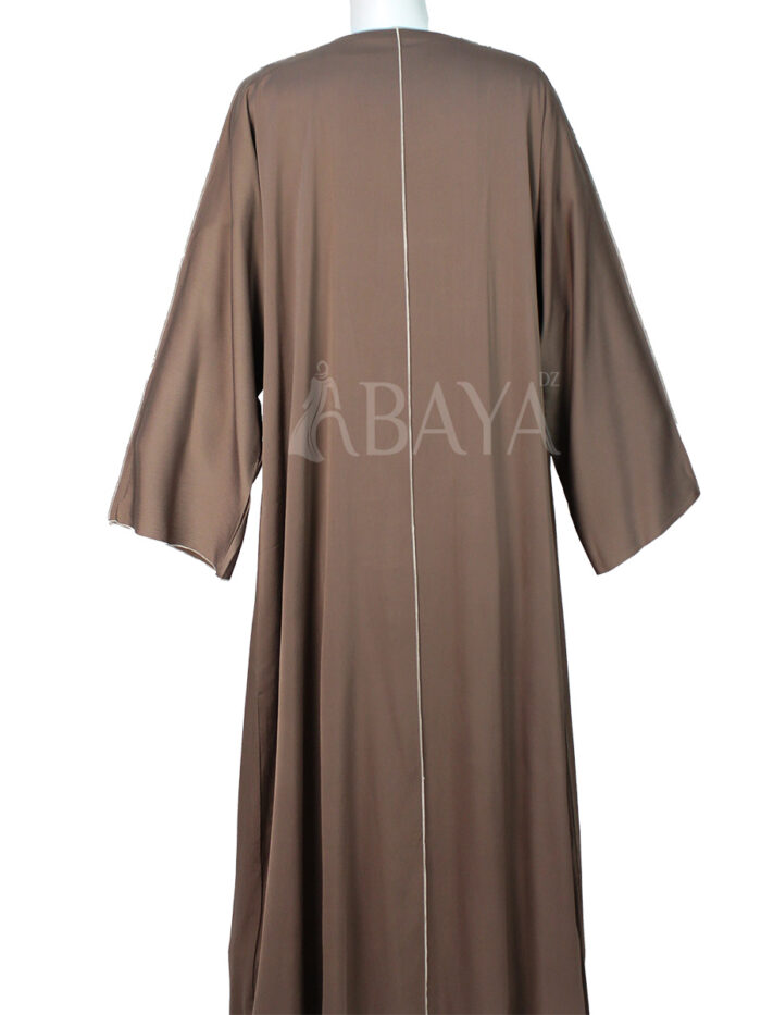 Abaya Ensemble avec Robe en Marron : simplicité et élégance
