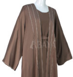 Abaya Ensemble avec Robe en Marron : simplicité et élégance