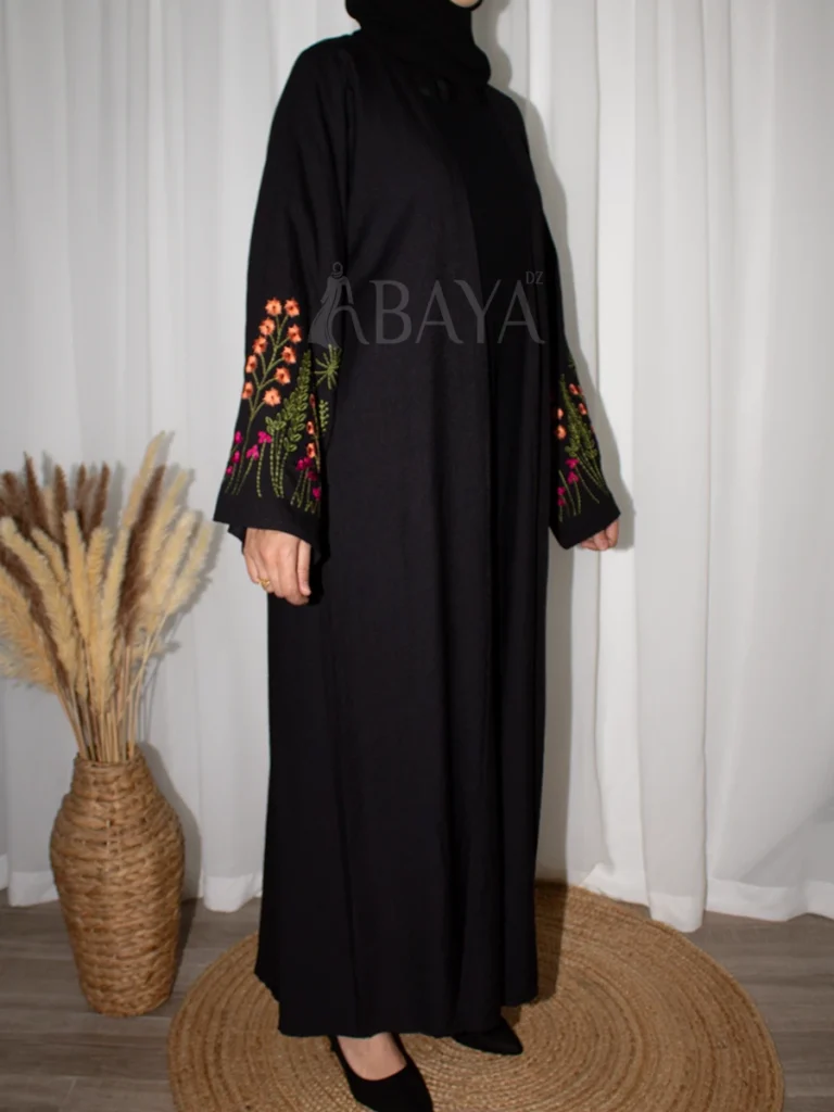 Ensemble Kimono Noire Deux-Pièces Élégant et Confortable
